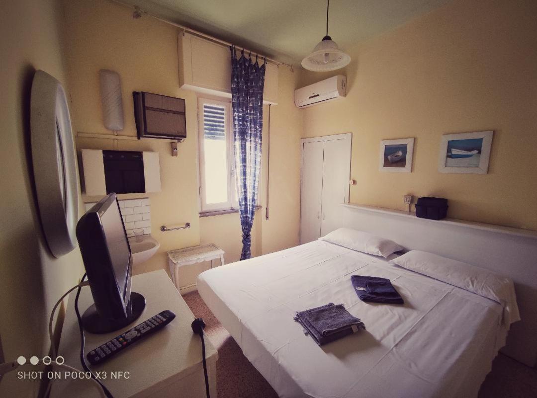 Hotel Delhy Viareggio Eksteriør billede