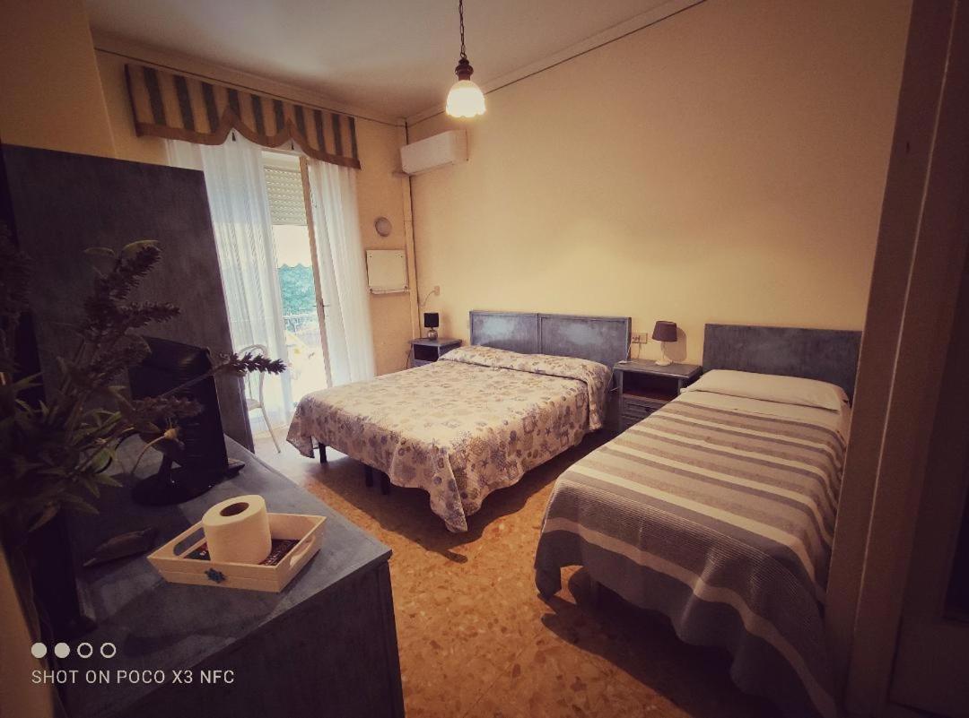 Hotel Delhy Viareggio Eksteriør billede