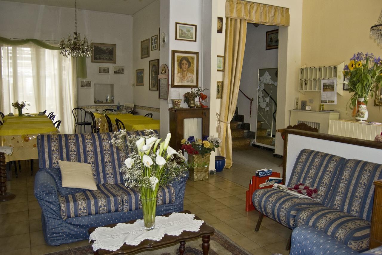 Hotel Delhy Viareggio Eksteriør billede