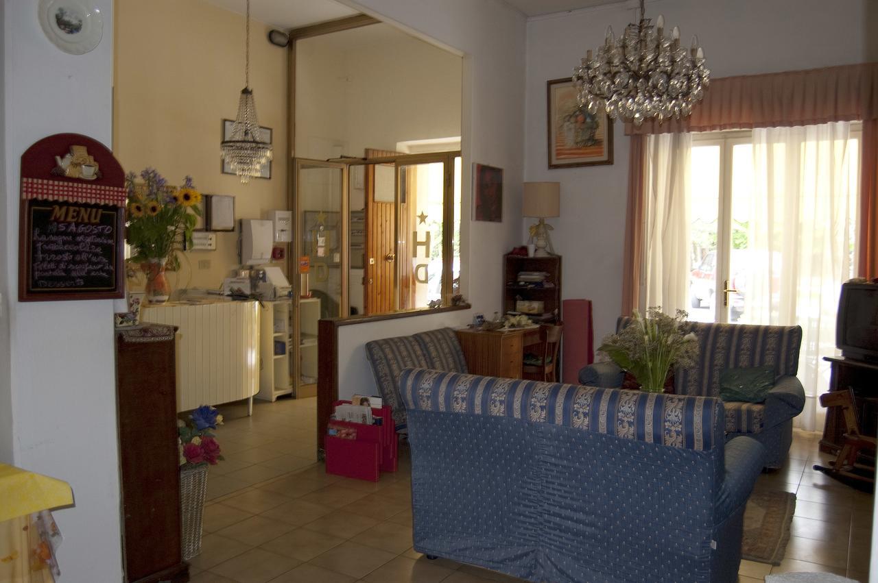 Hotel Delhy Viareggio Eksteriør billede